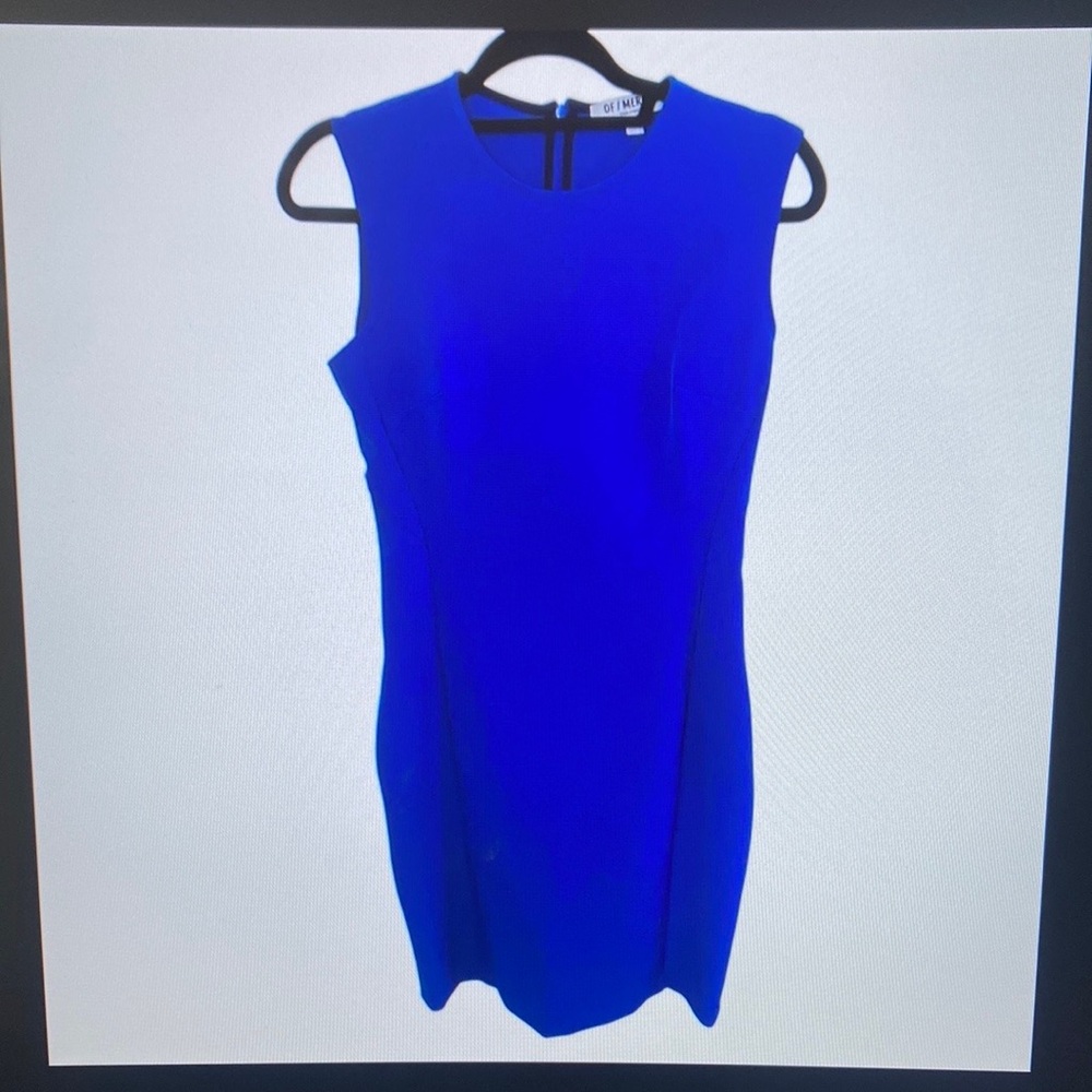 Elegant Blue Sleeveless Dress
